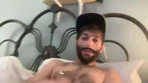 Snapshot of spacecase843 chatting on February 2025 06:54:01 AM TrndSettrz online show from February 2025 06:54:01 AM