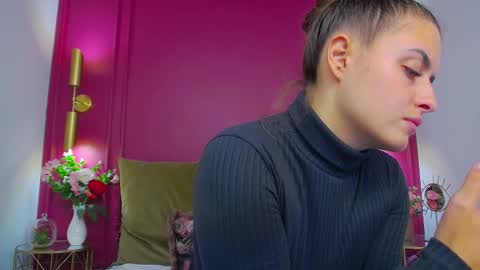 Snapshot of spacelady_ chatting on October 2025 03:13:01 PM Julia online show from October 2025 03:13:01 PM