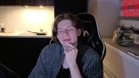 Snapshot of spaisenok chatting on December 2025 11:01:02 PM Mike online show from December 2025 11:01:02 PM