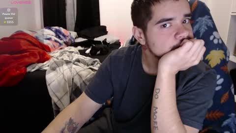 Snapshot of spanishcouple4255 chatting on October 2025 03:19:01 AM spanishcouple4255 online show from October 2025 03:19:01 AM