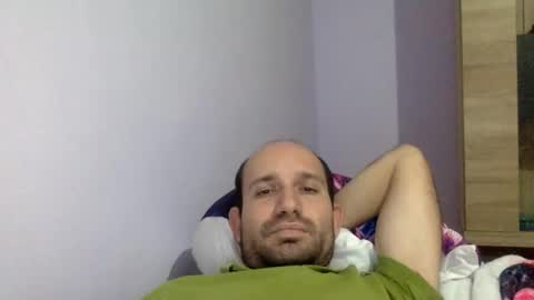 Snapshot of sparei7 chatting on December 2025 07:53:02 PM Snaiky online show from December 2025 07:53:02 PM