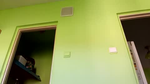 Snaiky online show from April 2026 10:57:02 AM