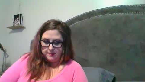 Snapshot of sparklelove69 chatting on November 2025 09:57:02 PM Scottietee online show from November 2025 09:57:02 PM
