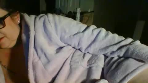 Snapshot of sparklelove69 chatting on November 2025 10:02:02 AM Scottietee online show from November 2025 10:02:02 AM