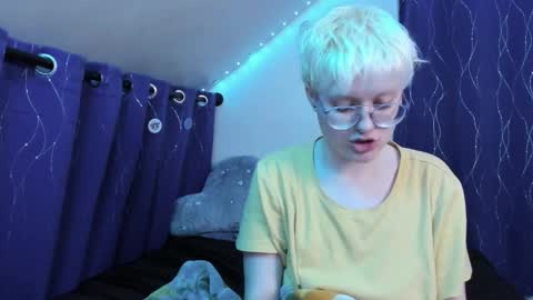 Atticus Pendragon online show from November 2025 08:07:01 AM