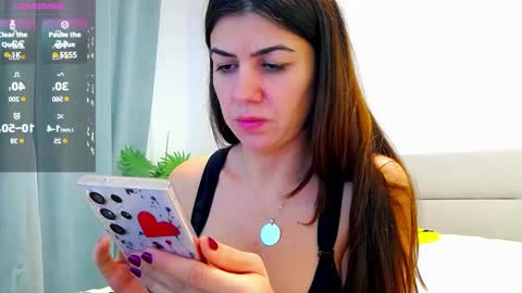 sparkly_eve online show from January 2025 02:03:01 PM