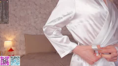 Snapshot of sparkly_k chatting on April 2026 07:28:01 AM Kate online show from April 2026 07:28:01 AM