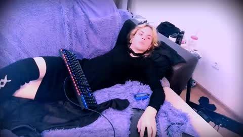 Snapshot of sparkyferret chatting on October 2025 03:51:02 PM sparkyferret online show from October 2025 03:51:02 PM