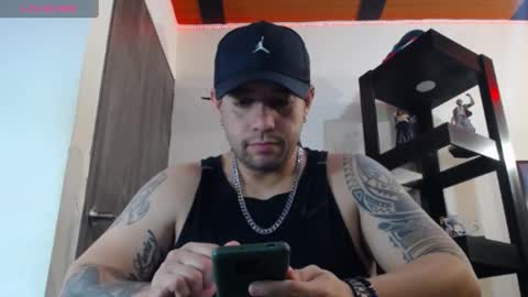 Snapshot of spartacus_cam chatting on January 2025 05:12:01 AM online show from January 2025 05:12:01 AM