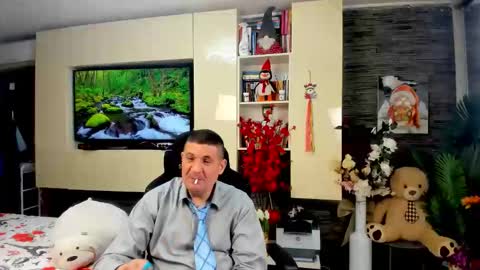 Snapshot of spartandaddy48 chatting on April 2026 01:41:01 PM Spartan online show from April 2026 01:41:01 PM