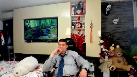 Snapshot of spartandaddy48 chatting on April 2026 07:03:02 AM Spartan online show from April 2026 07:03:02 AM