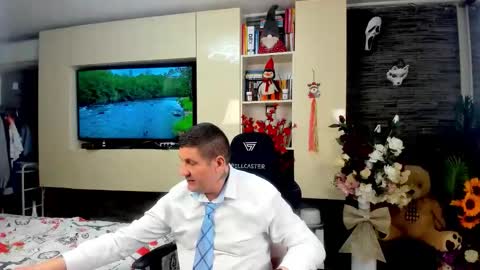 Snapshot of spartandaddy48 chatting on April 2026 07:32:01 PM Spartan online show from April 2026 07:32:01 PM