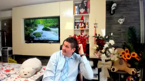 Snapshot of spartandaddy48 chatting on April 2026 06:11:02 AM Spartan online show from April 2026 06:11:02 AM