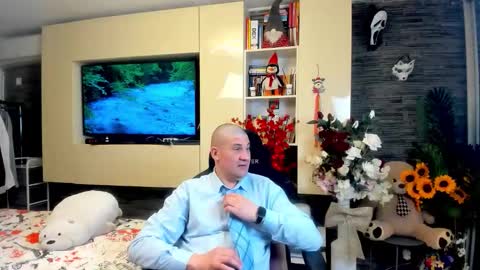 Snapshot of spartandaddy48 chatting on April 2026 12:27:01 AM Spartan online show from April 2026 12:27:01 AM