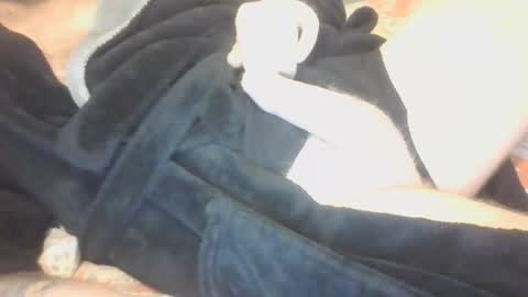 Snapshot of species98 chatting on December 2025 11:23:02 PM species online show from December 2025 11:23:02 PM