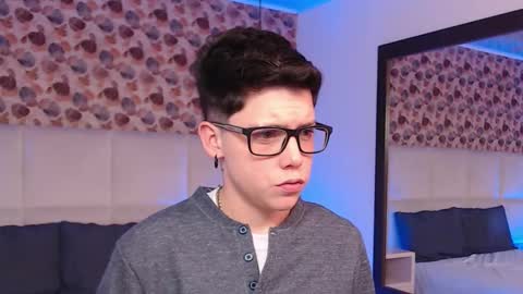 Snapshot of spencerm_ chatting on October 2025 08:11:02 PM spencerm_ online show from October 2025 08:11:02 PM