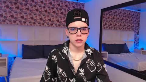 Snapshot of spencerm_ chatting on October 2025 04:29:02 PM spencerm_ online show from October 2025 04:29:02 PM