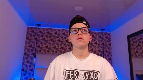 Snapshot of spencerm_ chatting on October 2025 09:14:02 PM spencerm_ online show from October 2025 09:14:02 PM