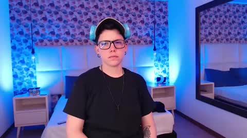 Snapshot of spencerm_ chatting on October 2025 01:13:02 AM spencerm_ online show from October 2025 01:13:02 AM