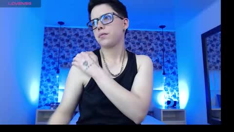 Snapshot of spencerm_ chatting on October 2025 04:02:02 PM spencerm_ online show from October 2025 04:02:02 PM