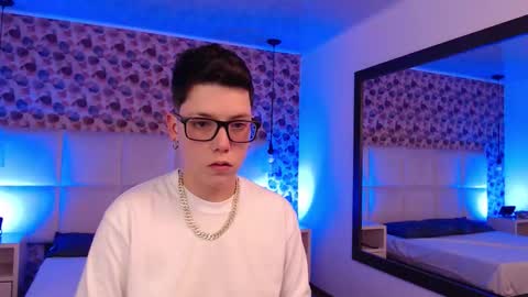 Snapshot of spencerm_ chatting on October 2025 07:48:02 PM spencerm_ online show from October 2025 07:48:02 PM