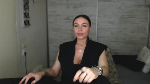 Carla online show from April 2026 01:37:02 PM