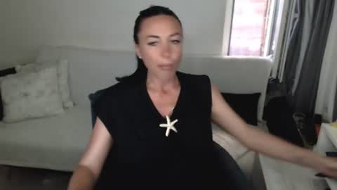 Carla online show from June 2026 01:37:02 PM