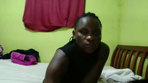 Snapshot of spicy_bella69 chatting on May 2026 08:29:01 PM spicy_bella69 online show from May 2026 08:29:01 PM
