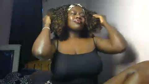 Snapshot of spicy_cherrie chatting on June 2026 01:52:01 PM cherrie online show from June 2026 01:52:01 PM