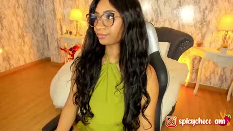 Snapshot of spicyamelia chatting on March 2025 02:05:02 PM Amelia GTM-5 817 IG Spicychoco am online show from March 2025 02:05:02 PM