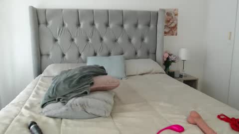 Im Angela  online show from January 2025 09:35:01 AM