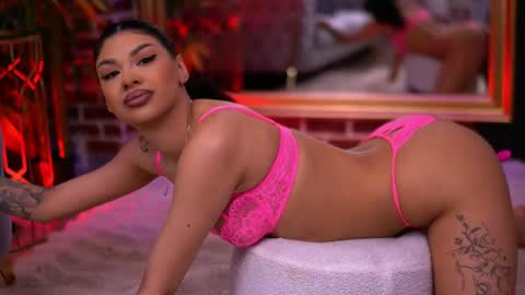Snapshot of spicyleyla chatting on April 2026 06:53:02 PM spicyleyla online show from April 2026 06:53:02 PM