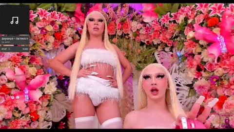 Snapshot of spicysluts chatting on September 2025 07:51:02 AM Alison Sharon online show from September 2025 07:51:02 AM