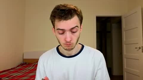Snapshot of spider___man chatting on April 2026 05:32:02 PM Spidey online show from April 2026 05:32:02 PM