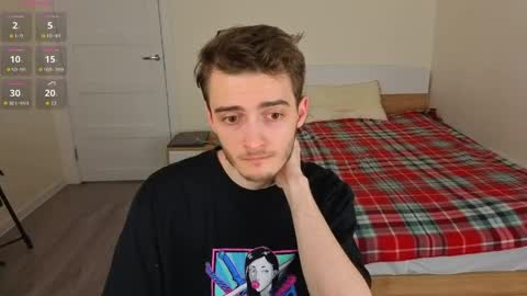 Snapshot of spider___man chatting on April 2026 02:33:01 PM Spidey online show from April 2026 02:33:01 PM
