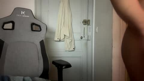 Snapshot of splashyyyz chatting on January 2025 03:15:02 AM splashyyyz online show from January 2025 03:15:02 AM