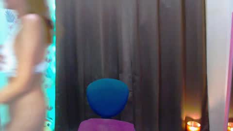 Snapshot of splendid_kim08 chatting on January 2025 09:37:02 AM Kimmy online show from January 2025 09:37:02 AM