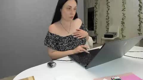 Lilith online show from June 2026 09:13:01 PM