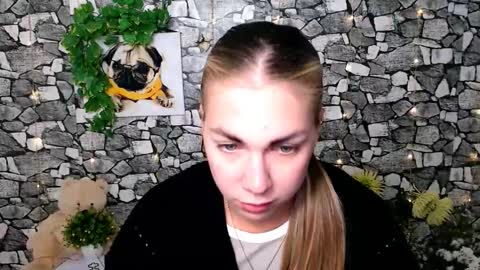 Karina online show from October 2025 09:50:02 AM