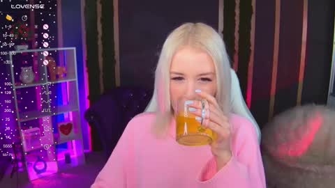 Snapshot of springajara chatting on November 2025 12:56:01 PM Vetta online show from November 2025 12:56:01 PM