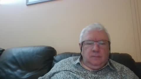 Snapshot of springtine chatting on May 2026 11:23:02 PM springtine online show from May 2026 11:23:02 PM