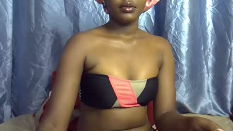 Snapshot of squirt_quueen chatting on February 2026 02:23:01 AM squirt_quueen online show from February 2026 02:23:01 AM