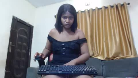 Snapshot of squirtcunt_xola chatting on April 2026 04:59:01 AM melanie online show from April 2026 04:59:01 AM