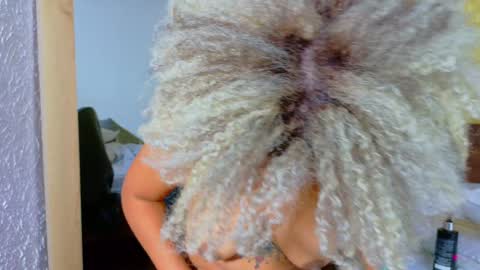 Snapshot of squirter_girl69 chatting on December 2024 03:58:01 AM squirter_girl69 online show from December 2024 03:58:01 AM
