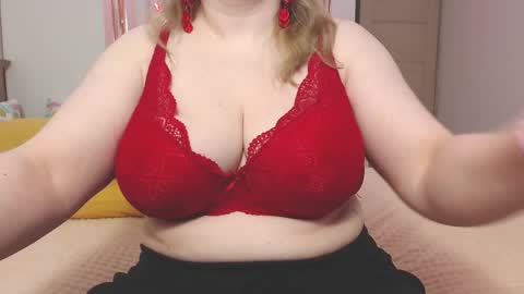  Lily  online show from April 2026 08:17:01 PM