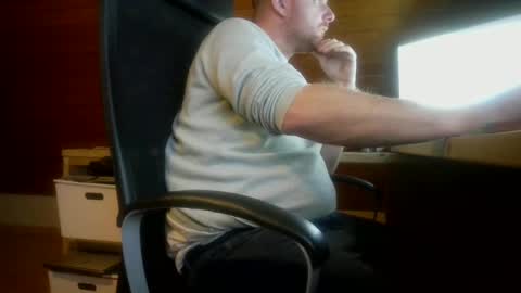 Snapshot of squirtsquirrel chatting on January 2025 12:06:01 PM squirtsquirrel online show from January 2025 12:06:01 PM