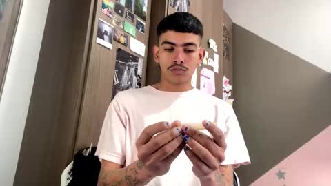 Snapshot of srcejotas chatting on January 2025 06:52:01 PM sorry mom online show from January 2025 06:52:01 PM