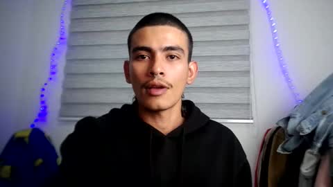 Snapshot of srcejotas chatting on October 2025 04:02:01 AM sorry mom online show from October 2025 04:02:01 AM