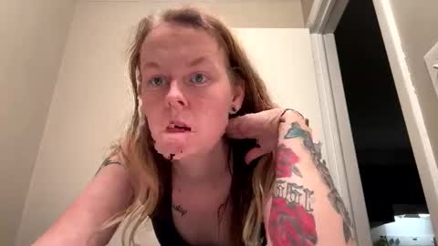 sriley386444137 online show from December 2024 03:40:01 AM