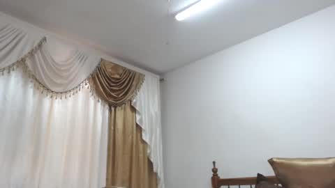 Snapshot of srta_luciana chatting on January 2025 06:20:01 PM . . online show from January 2025 06:20:01 PM